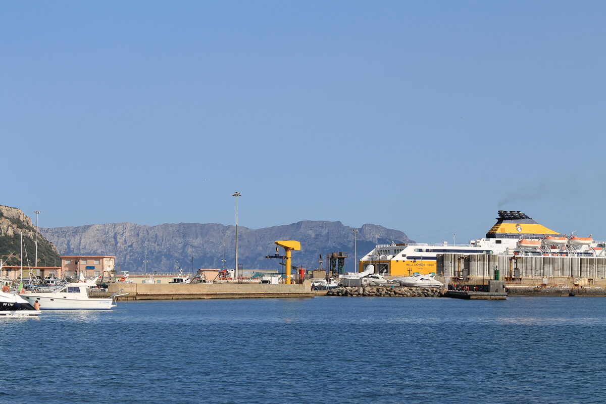 Ansicht von Golfo Aranci – Molo Maris Marine
