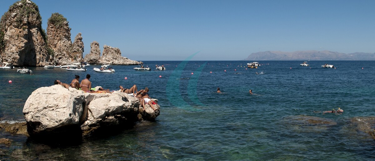 Scopello · Küste und Faraglioni